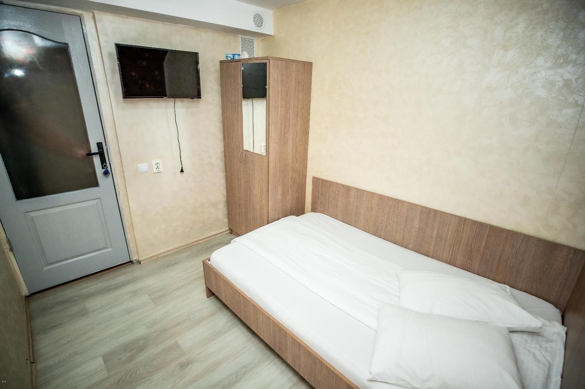 Nelana Guest House Cluj-Napoca Exterior foto