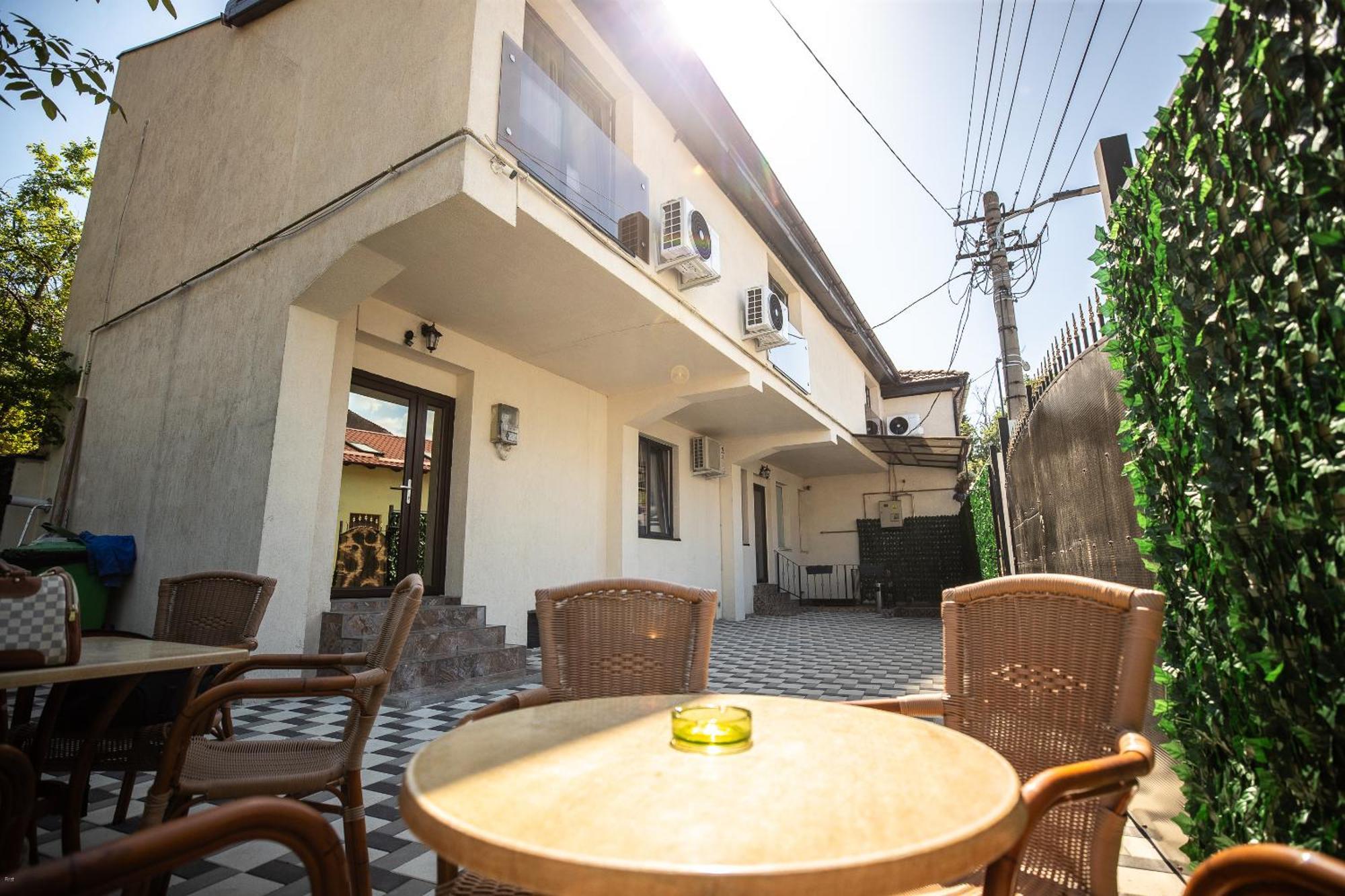 Nelana Guest House Cluj-Napoca Exterior foto