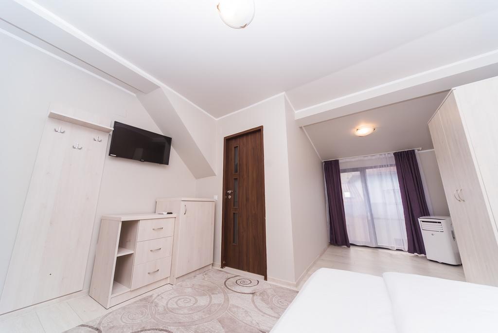 Nelana Guest House Cluj-Napoca Exterior foto